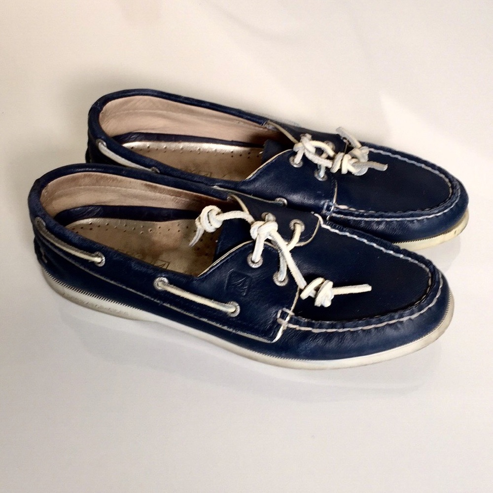 Sperry Topsider boat shoes